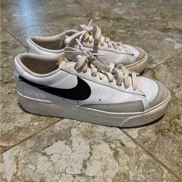 Nike Other - men’s nike blazer low platforms